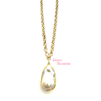 Piedra Blanca Necklace