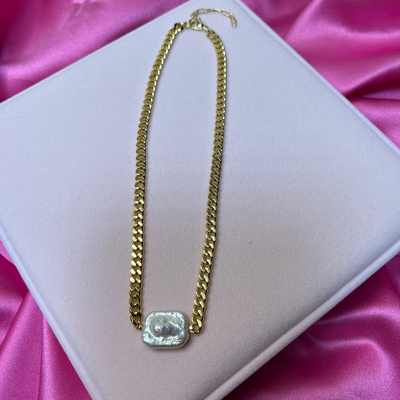 Jumana Pearl Necklace