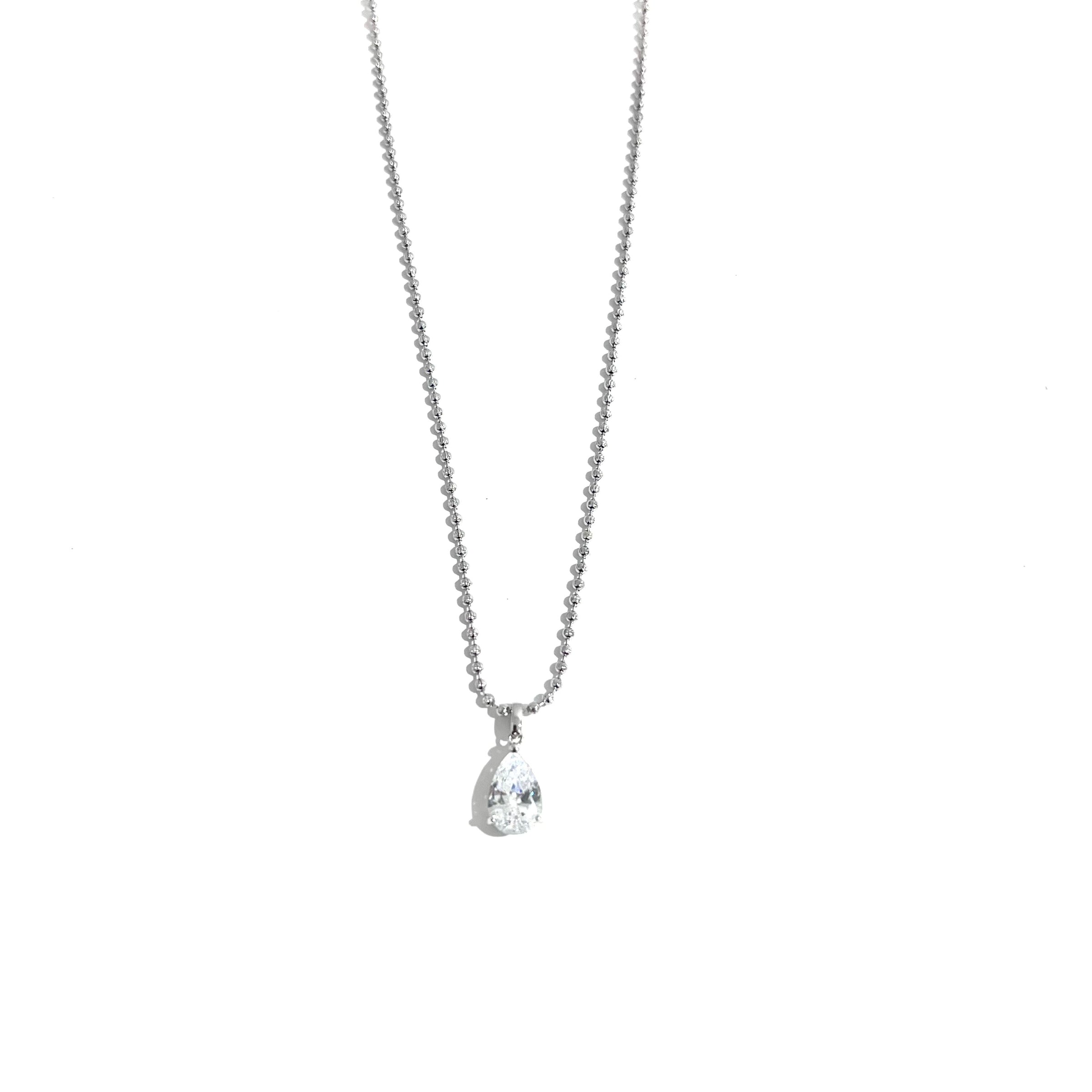 Nioby Necklace
