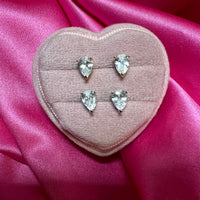 Nioby Stud Earrings