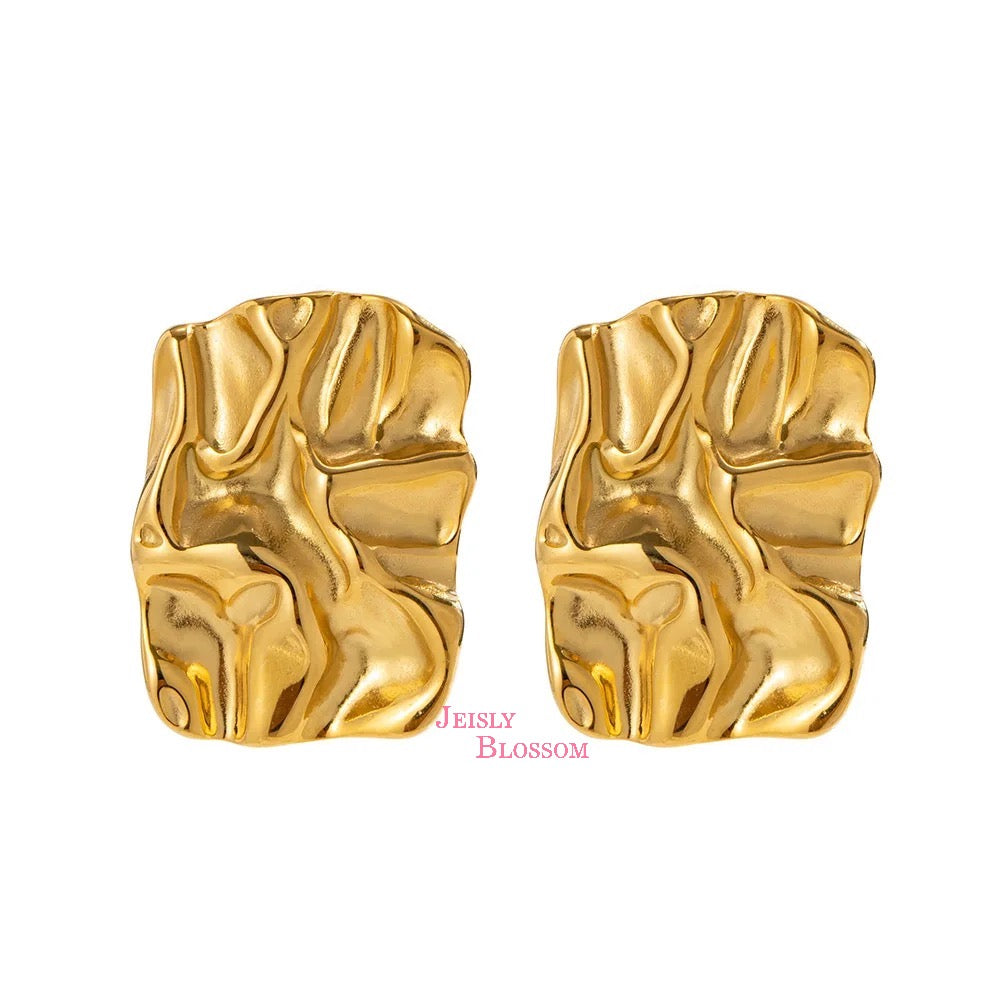 Alomer Stud Earrings