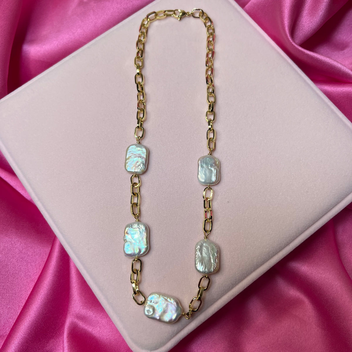 Farida Pearl Necklace