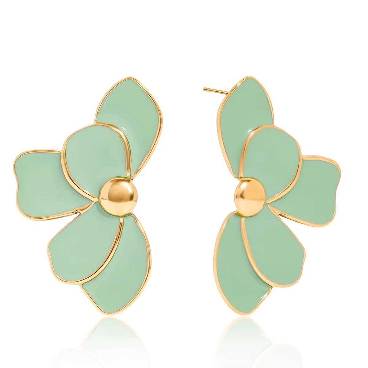Yan Flower Stud Earrings