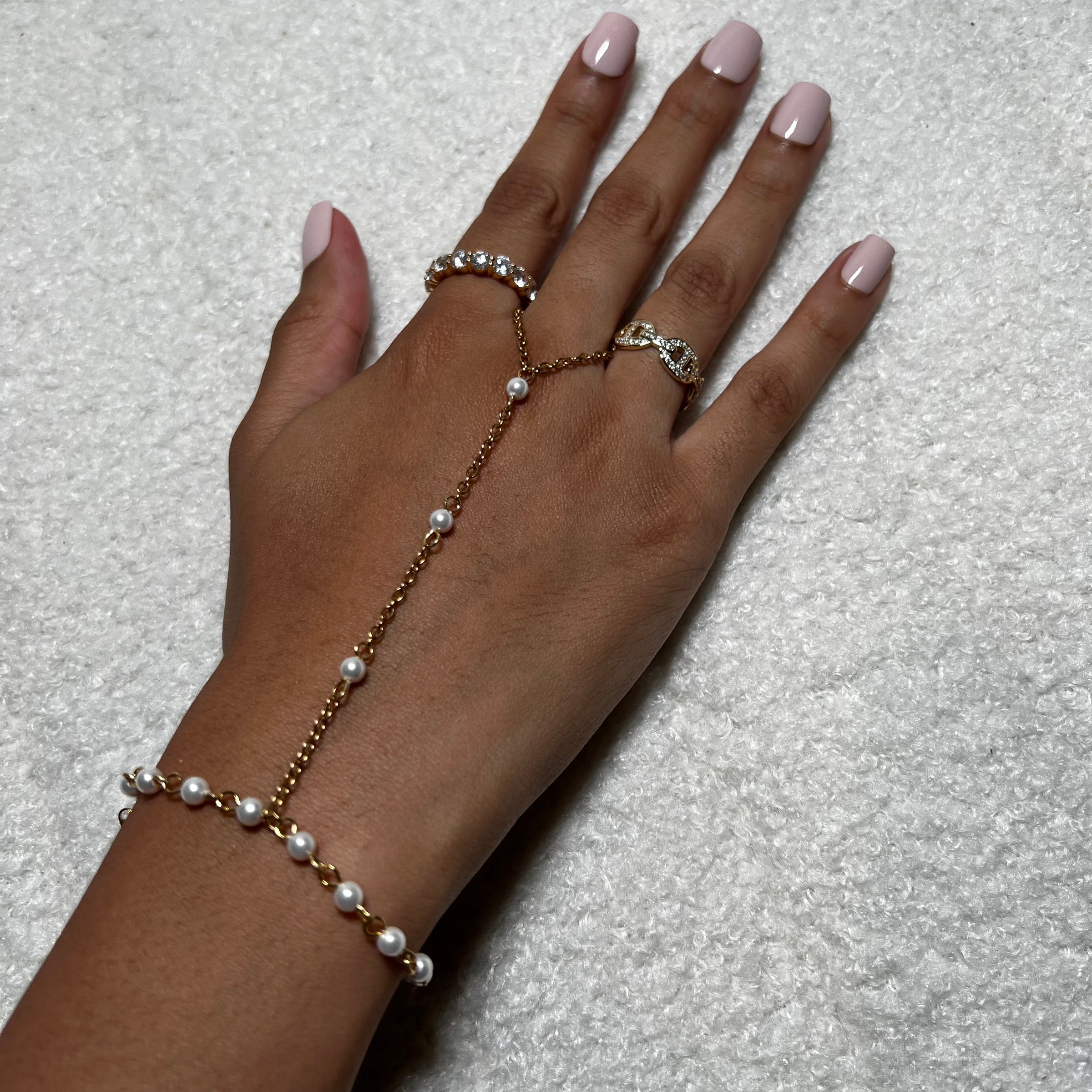 Pearl Finger Bracelet