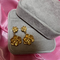 Nar Flower Stud Earrings