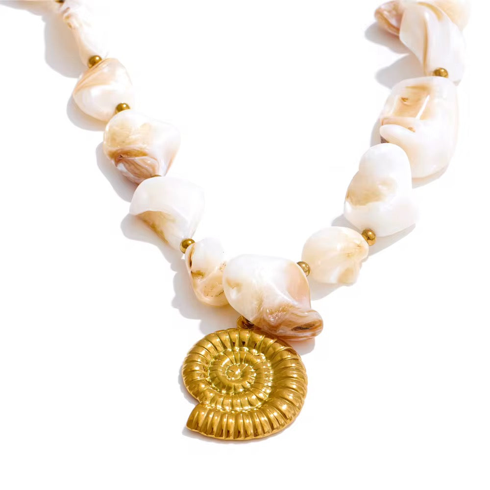 Los Shells Necklace
