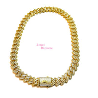 Taylor Baguette Prong Choker