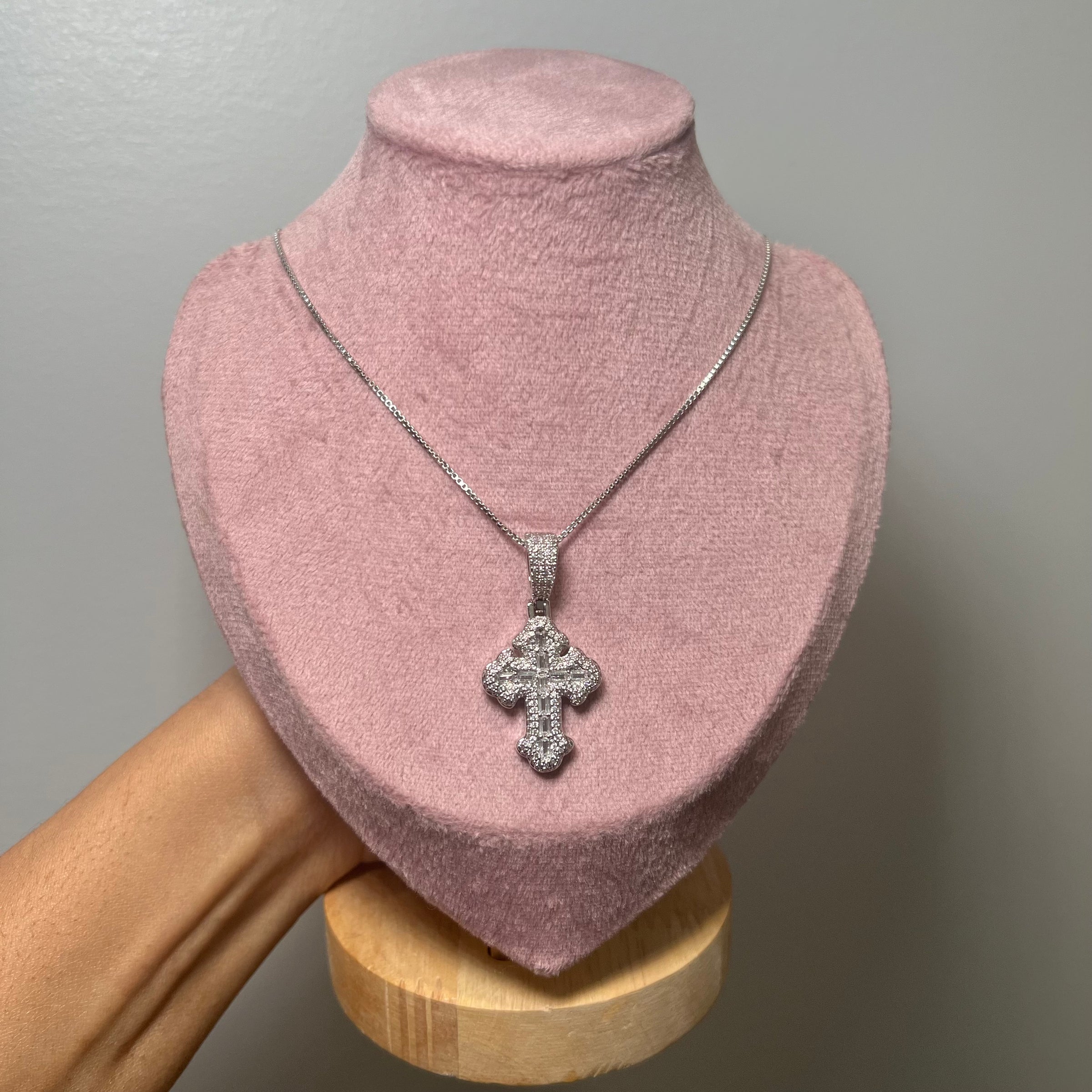 Zumier Cross Necklace