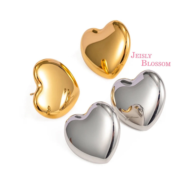 Manda Heart Stud Earrings