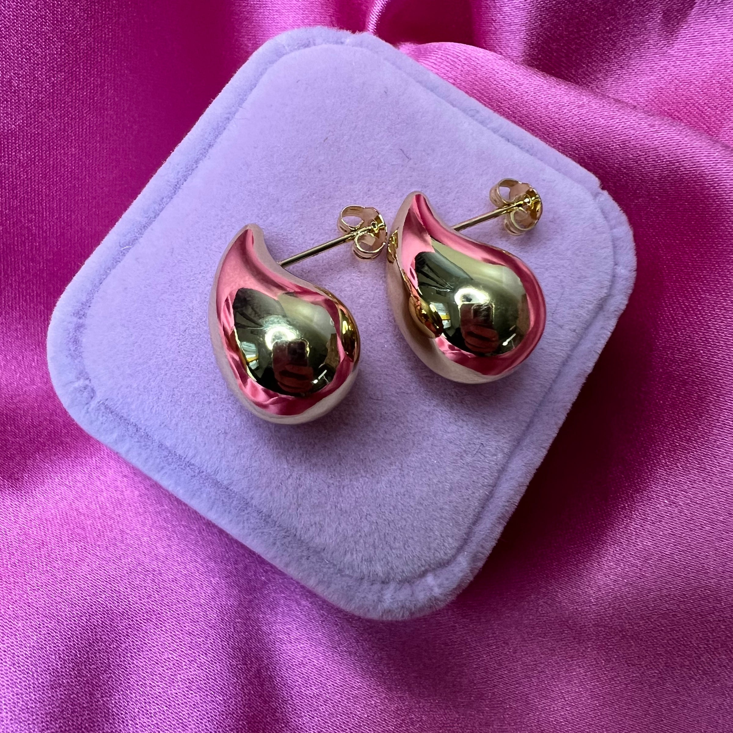 Elis Teardrop Stud Earrings