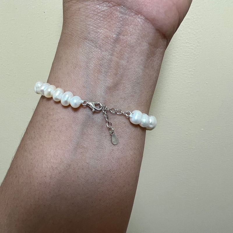 Classic Pearl Bracelet