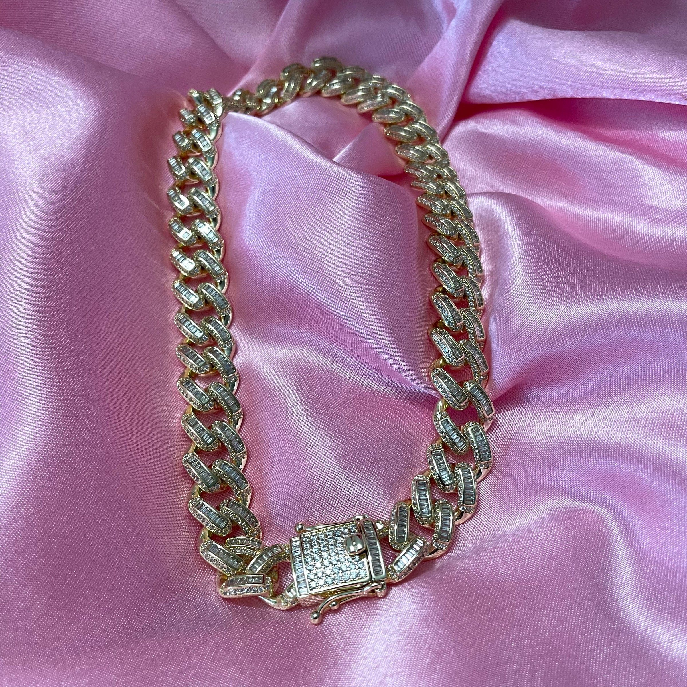 Deluxe Baguette Cuban Choker